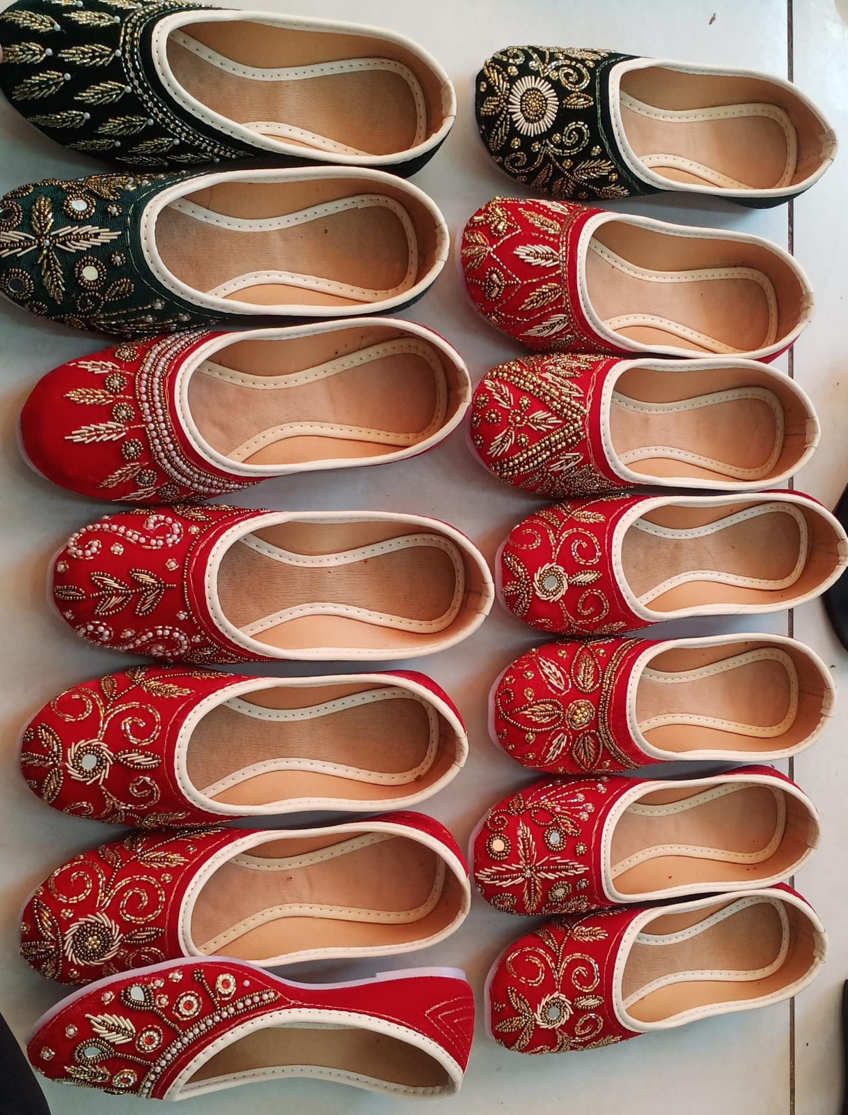 Royal Red Spark Jutti